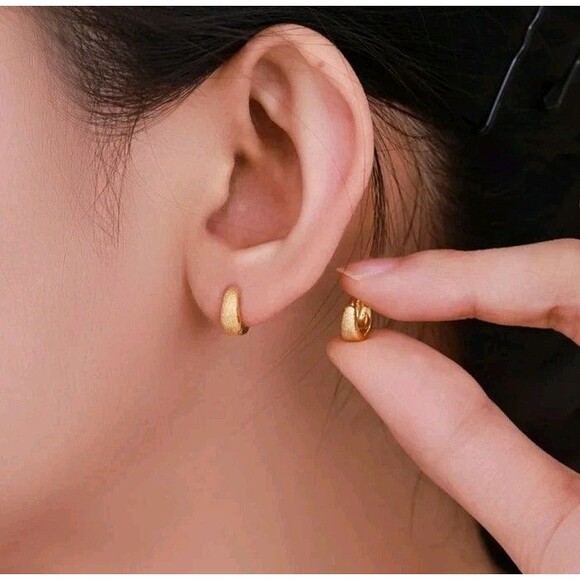 Xuping Fashion Alloy Electroplated 24K Gold Matte Luxury Simple High-End Feel - Picture 4 of 4